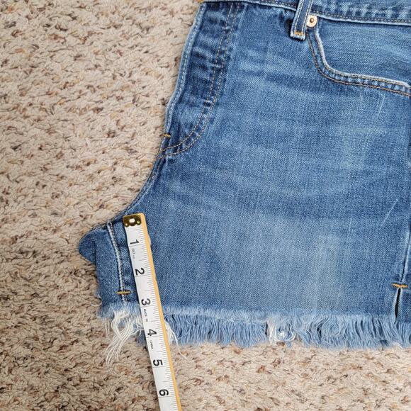 LEVI'S 501 WOMEN'S CUTOFF DENIM SHORTS, SIZE 30 - Picture 8 of 9